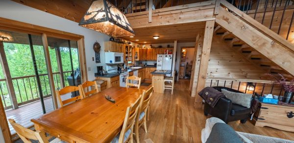 Lookout Cabin Kitchen and Dinning Room